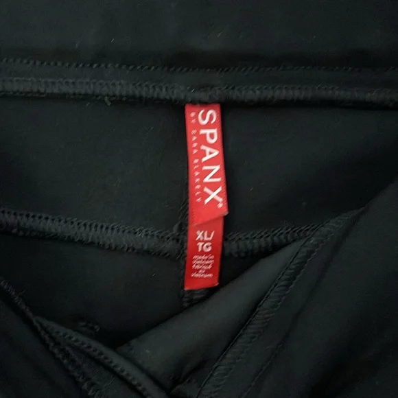 Black XL Spanx Skinny Pants - Picture 1 of 3